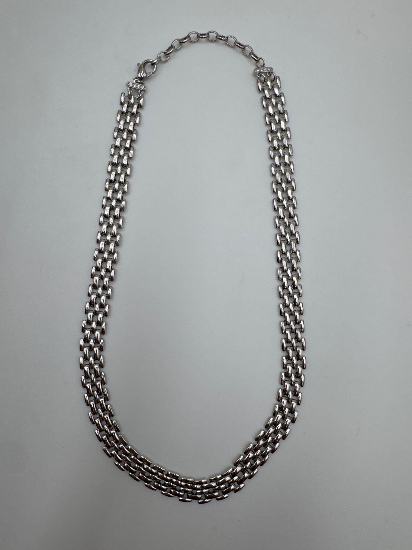 SILVER BRAIDED NECKLACE