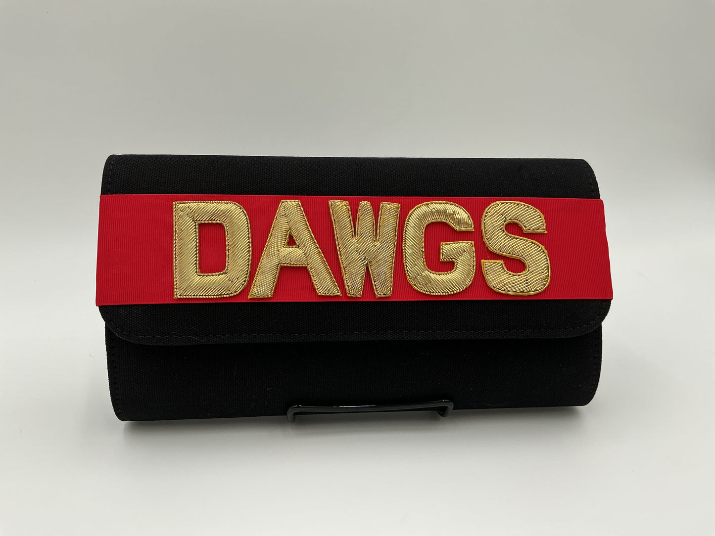 Dawgs Clutch