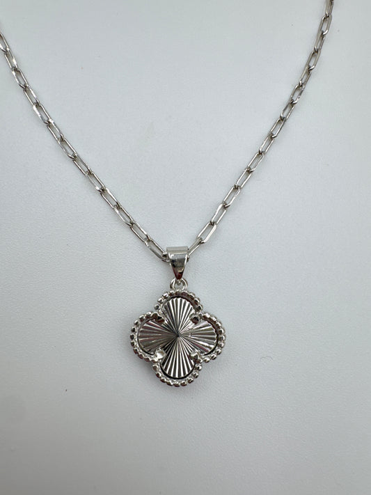 SILVER CLOVER NECKLACE