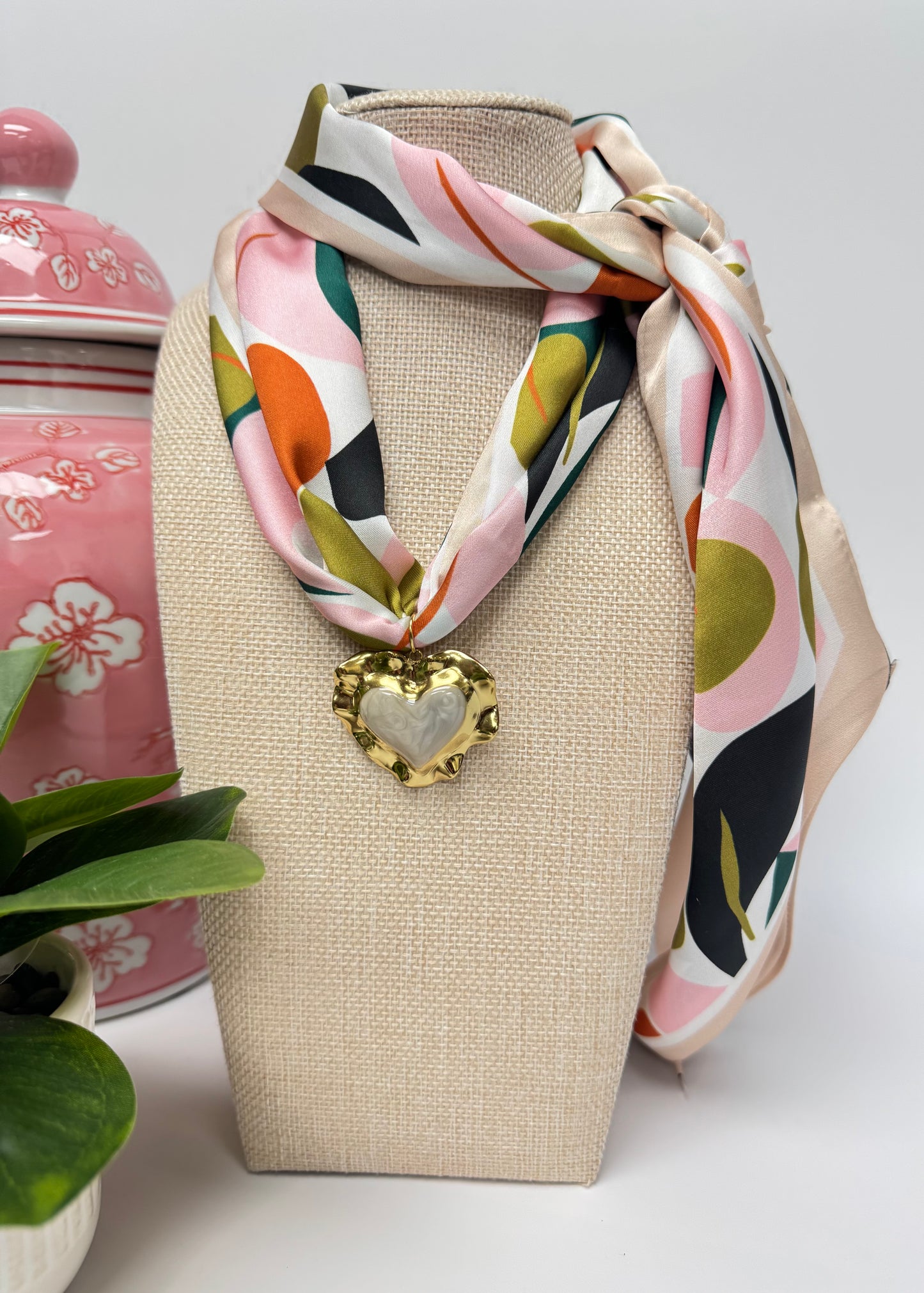 The Elodie scarf necklace