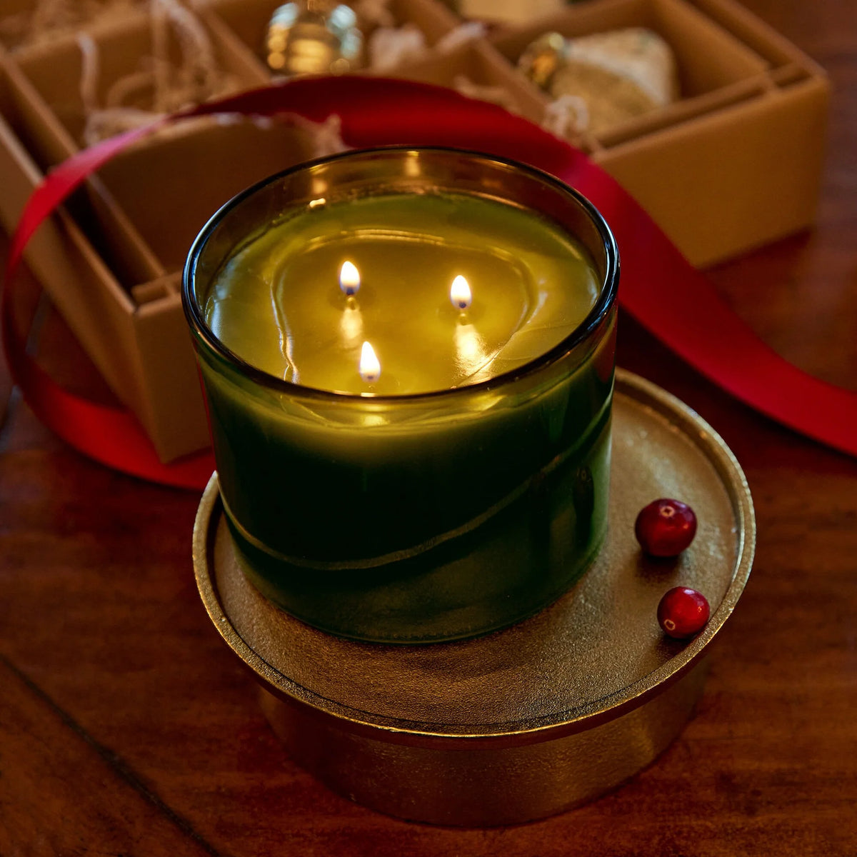 17 oz 3-wick Green Gilded Poured Candle, Frasier Fir