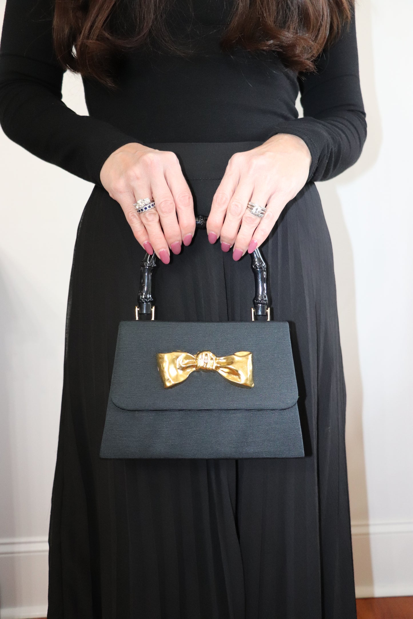 Lulu - Black Faille With Bow