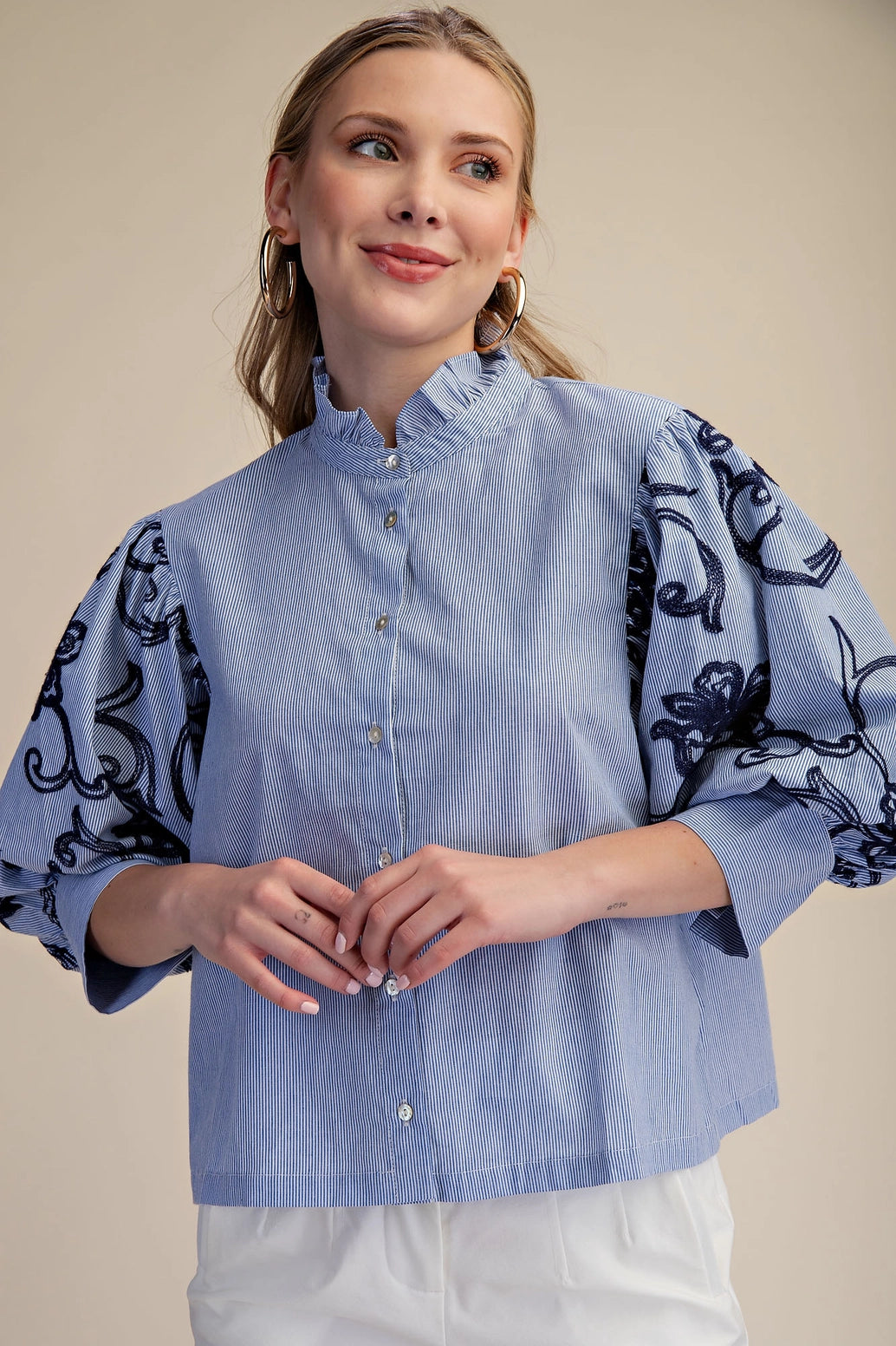 Ruffle Neck Embroidery Puff Sleeve Top